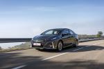 Toyota Prius Plug-in Hybrid 2016 года